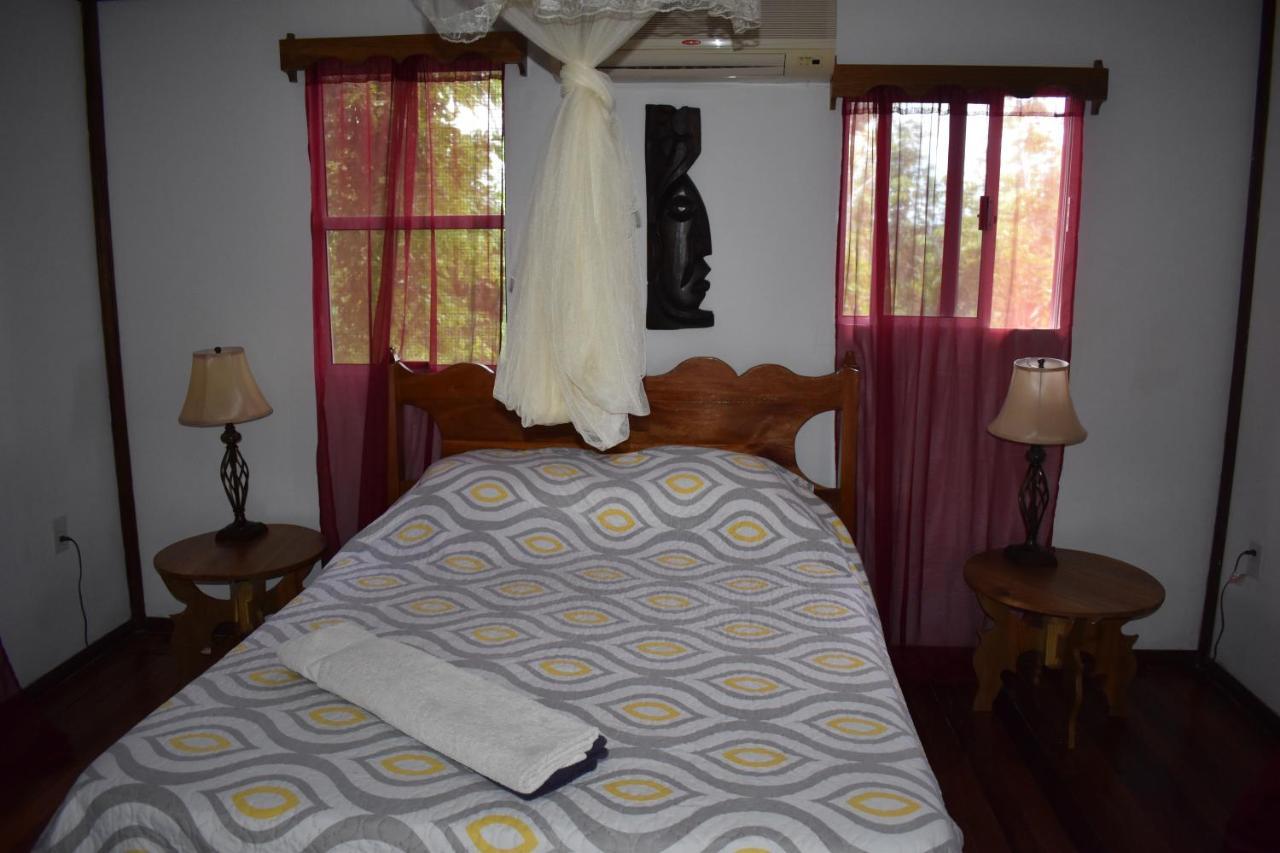 Хостел Hidden Haven Unitedville Экстерьер фото